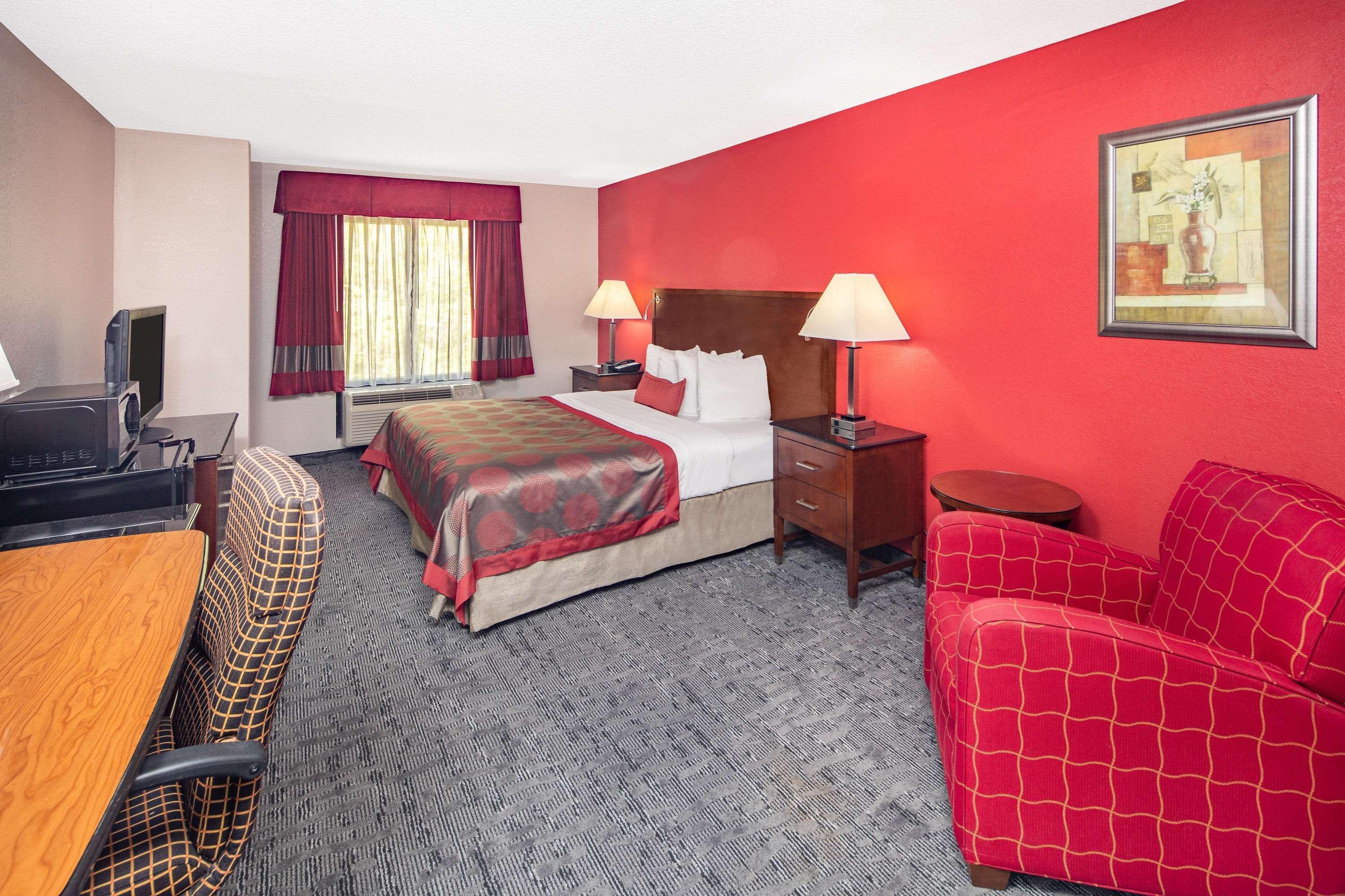 Готель Ramada By Wyndham Alpharetta Atlanta North Екстер'єр фото