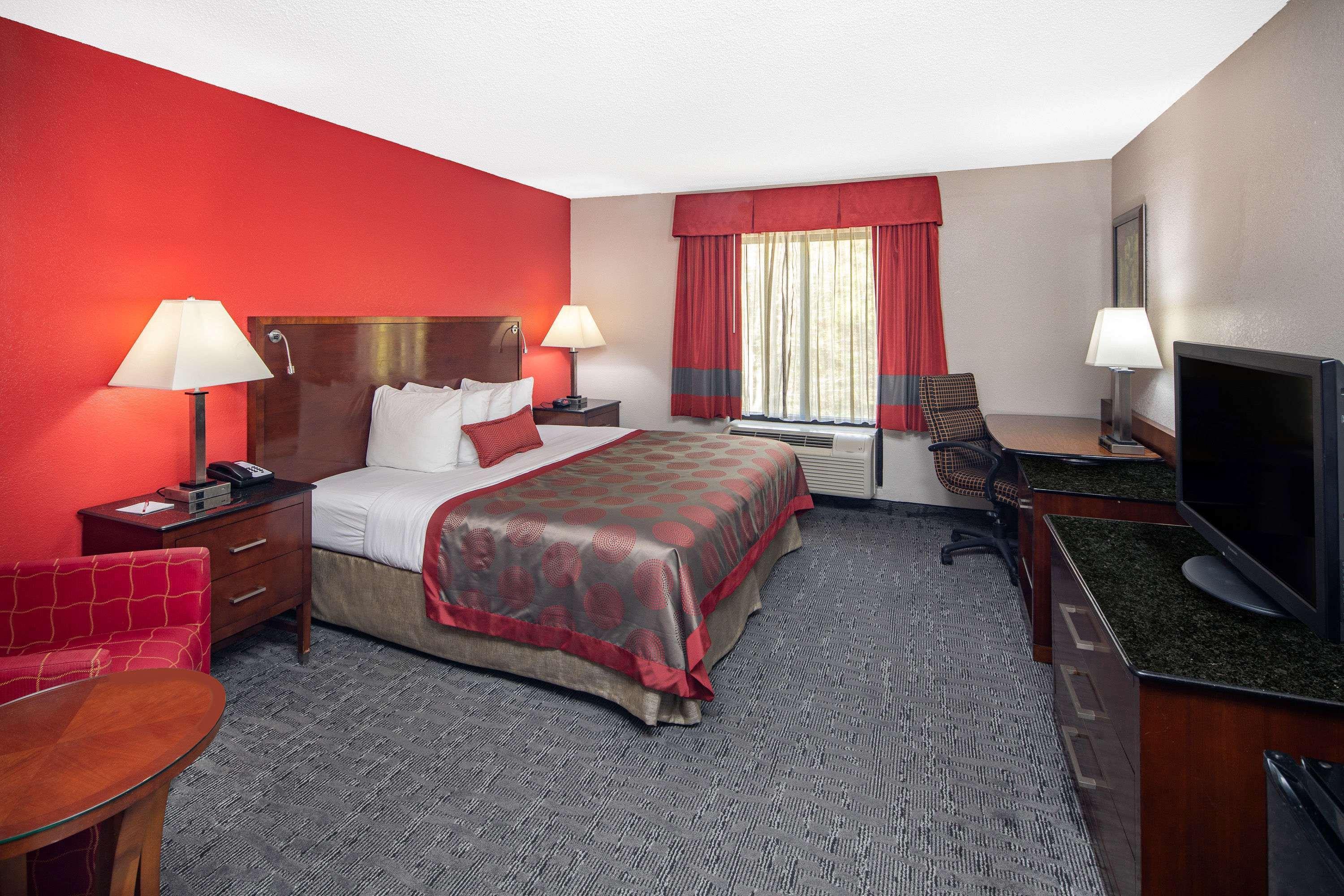 Готель Ramada By Wyndham Alpharetta Atlanta North Екстер'єр фото