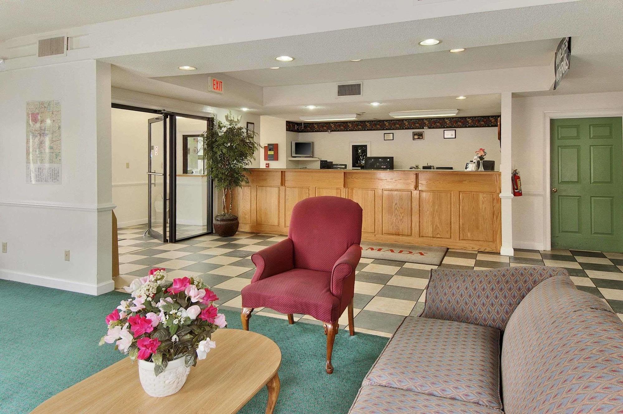 Готель Ramada By Wyndham Alpharetta Atlanta North Екстер'єр фото